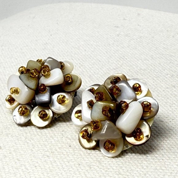 Vintage Bead Cluster Earrings Clip-On Wired‎ Retro Classic Marked Japan - Picture 4 of 9